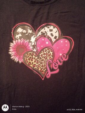Amazon Essentials Black Short Sleeve Tee with Pink Leopard Heart Graphic